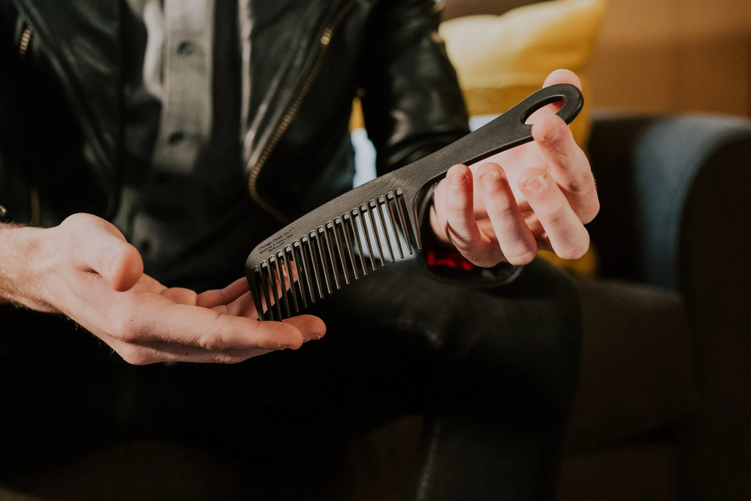 Chicago Comb Co. Model #8 Carbon Fiber - Image 3